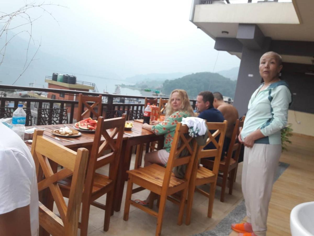 Beli Guest House Pokhara Extérieur photo